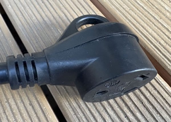 外部電源コード 7.6m 30A